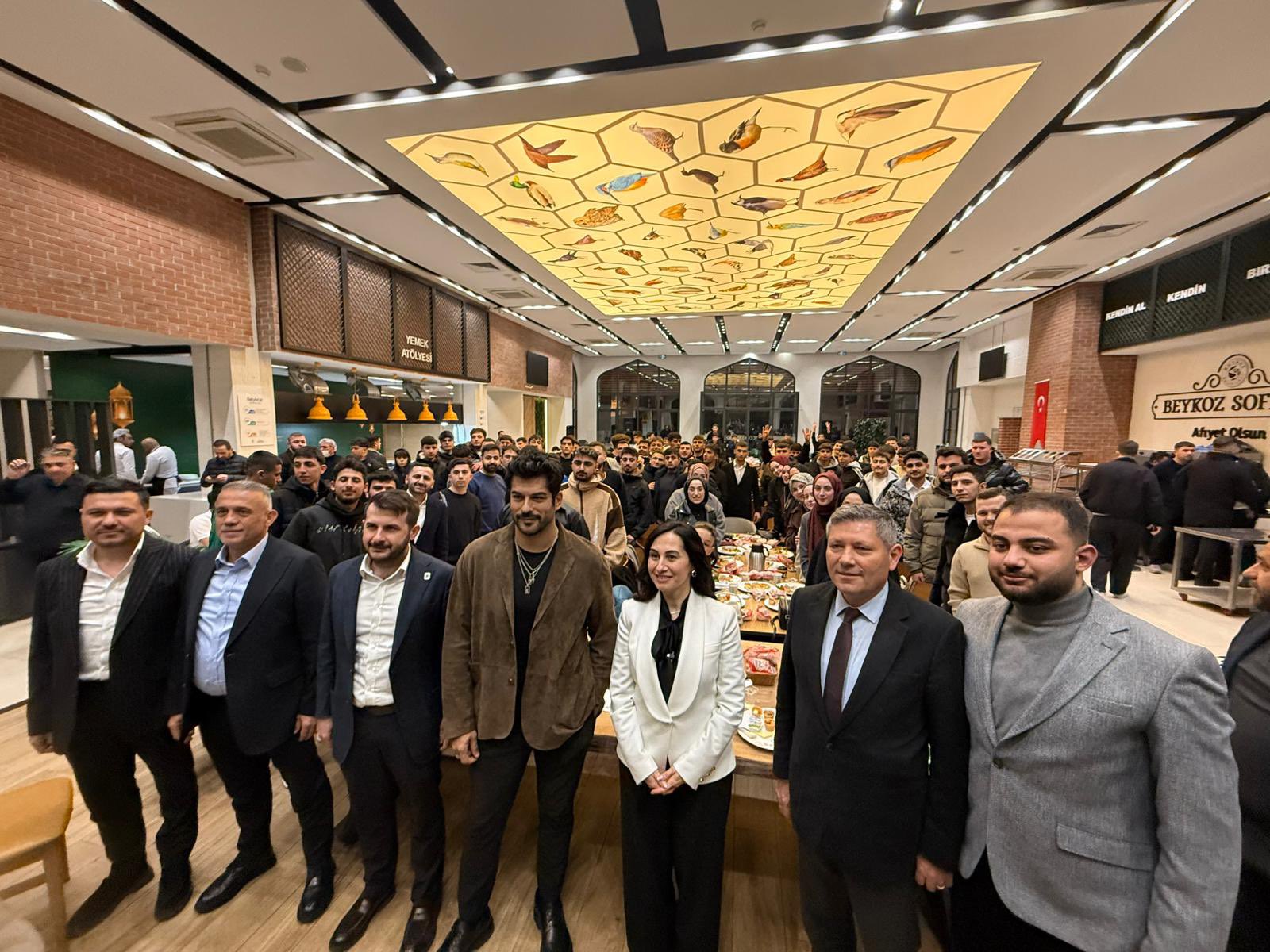 Gençlerle Sahurda Buluştuk